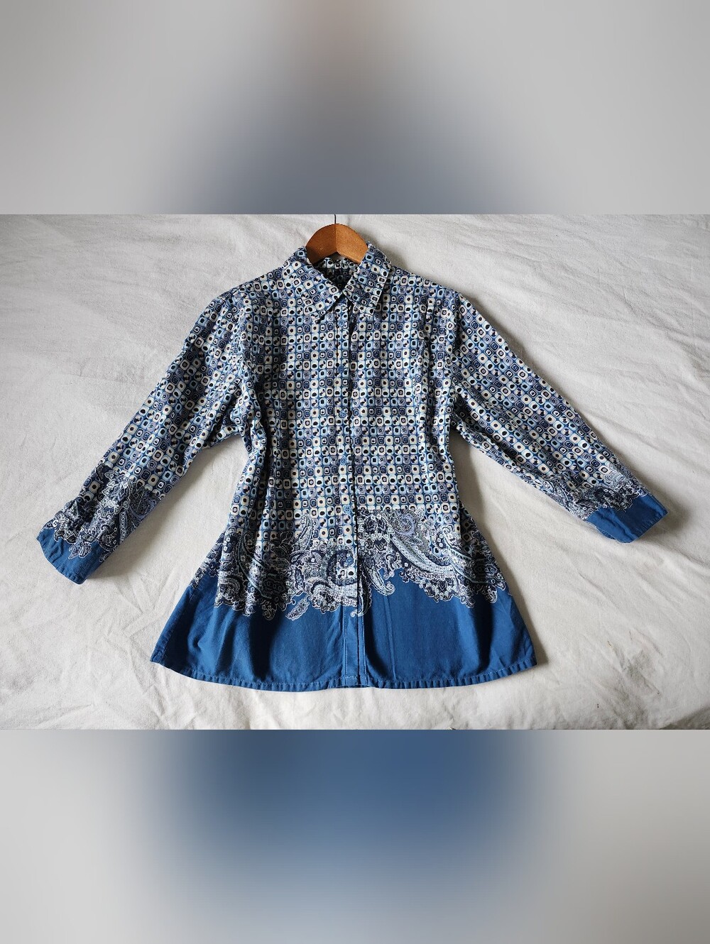 Retro Women's Blue Paisley Hem Button-Down Shirt